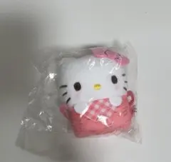 バスケットおくるみマスコット　サンリオ　ハローキティ　ガチャガチャ