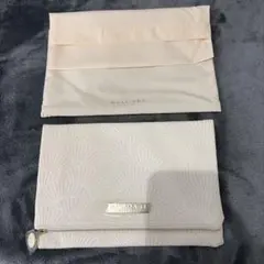 BVLGARI parfumsホワイトポーチ エンボス加工