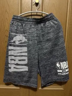 NBA グレー ショートパンツ