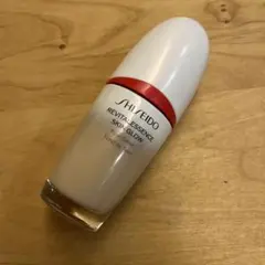 SHISEIDO REVITALESSENCE SKIN GLOW 220リネン
