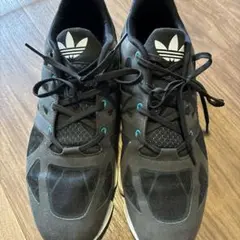 adidas ブラック スニーカー メッシュ