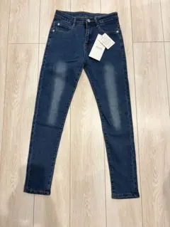 リエディ　スキニーパンツ　デニムパンツ　新品のサムネイル