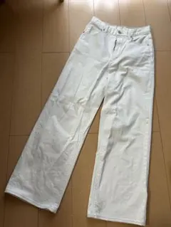 ホワイト ワイドレッグデニムパンツ