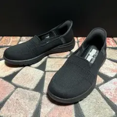 【新品】スケッチャーズ スニーカー　スリッポン スリップインズ 23cm 黒