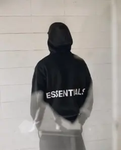 エッセンシャルズ 新品未使用