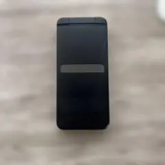 KYF39 GRATINA black 充電器セット 安心のメルカリ便 匿名配送 - メルカリ