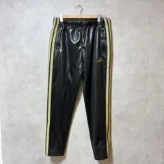 アディダス【極美品/XL】トラックパンツ 黒×金 コーティング ジャージのサムネイル
