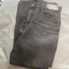 UNIQLO JEANS ボーイフレンドテーパードジーンズ 28 71cm