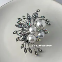 ジルコニアフラワーブローチ　シルバー　パール