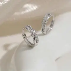 ワンタッチ フープピアス シルバー キラキラ シンプル 普段使い