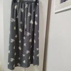 日本製　グレー 花柄 ロングスカート Mサイズ