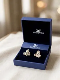 SWAROVSKI スワロフスキー イヤリング クローバーモチーフ