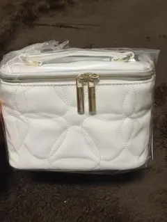 メナード ミニバニティバッグ　ホワイト