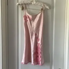 ヴィクトリアシークレット　ピンク　キャミワンピのサムネイル