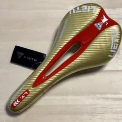 自転車サドル スポーツバイク仕様 薄型 ゴールド赤ラインのサムネイル