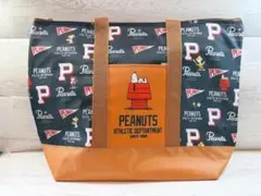 スヌーピー　PEANUTS　保冷 トート　ポケット付　ブラック × ブラウン