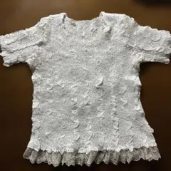 YUKI TORII ホワイト 立体加工 半袖トップスのサムネイル
