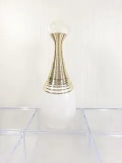 ディオール　ジャドール　パルファン　ドー　オードパルファン　30ml