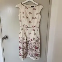 TOCCA アイボリー刺繍ノースリーブワンピース 00