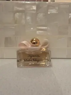 【未使用】サルヴァトーレ フェラガモ シニョリーナ オーデパルファム 香水5ml