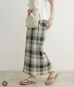 URBAN RESEARCH DOORSチェック柄セミタイトスカート