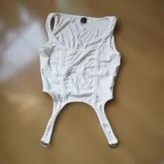 SHEIN ホワイト タンクトップ ストラップ付き