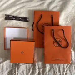 エルメス 小箱x1 と袋x2