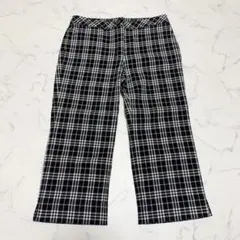 【美品】バーバリー　チェック柄　パンツ　サイズ38のサムネイル