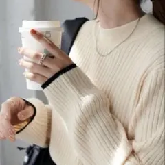 ディスコート モチモチリブパイピングハイネックWEB限定　オフホワイト M