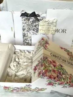 〈まとめ売り〉Diorショッパー６枚&花柄ギフトボックス