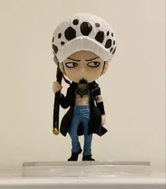 ワンピース　小さいフィギュア　トラファルガー・ローのサムネイル