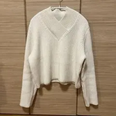 ZARA アイボリー クロスネック セーター