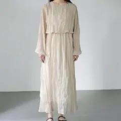 【最終値下げ‼️】新品・未使用 WEB限定cheriella 長袖 ワンピース