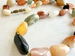 年代物 天然石 ネジ式開閉 カラフル 綺麗なvintageネックレス