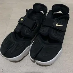Nike ストラップ付きスニーカー ブラック/ホワイト