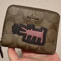 Coach×Keith Hering 二つ折り財布 キャラクター刺繍付き