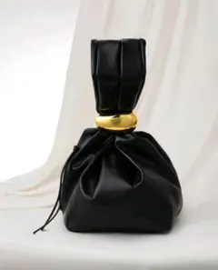 レザー巾着バッグ