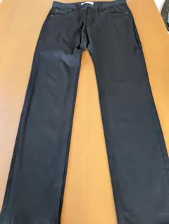 ブラックスキニーパンツ