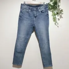 【ジーユー】ウルトラストレッチスキニージーンズ　ライトブルー　67サイズ