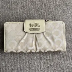 COACH ベージュ 長財布のサムネイル