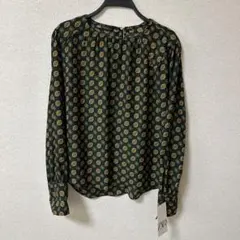 新品　ZARA 総柄ブラウス　L グリーンブラウスのサムネイル