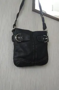 美品、COACH 革バッグです。