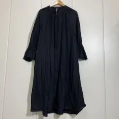WHYTO./ホワイト ギャザースモックドレス　ロングワンピース 麻混のサムネイル