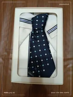 父の日のプレゼントにおすすめ!!BURBERRY ネイビー 水玉ネクタイセット
