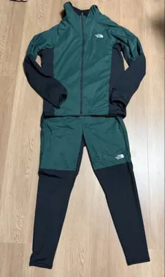 THE NORTH FACE アウターウェア ダークグリーン