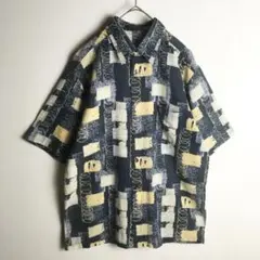 【半袖シャツ】総柄 幾何学模様 デザインシャツ 薄手 生地感 M メンズ 古着