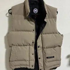 【美品】CANADA GOOSE カナダグース ダウンベスト Sサイズ