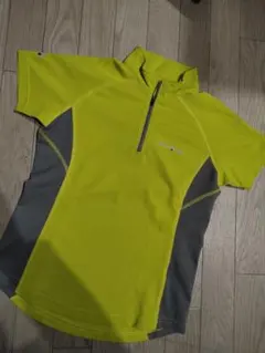 モンベル(montbell)クールハーフスリーブジップシャツ　アウトドアウェア