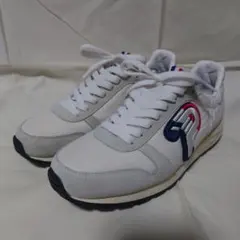 Item thumbnail for item 19160fe1-b6d7-4475-980e-3cf259fad8cf