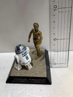 スターウォーズ　ジオラマ　TOMY R2-D2 & C-3PO エピソード4